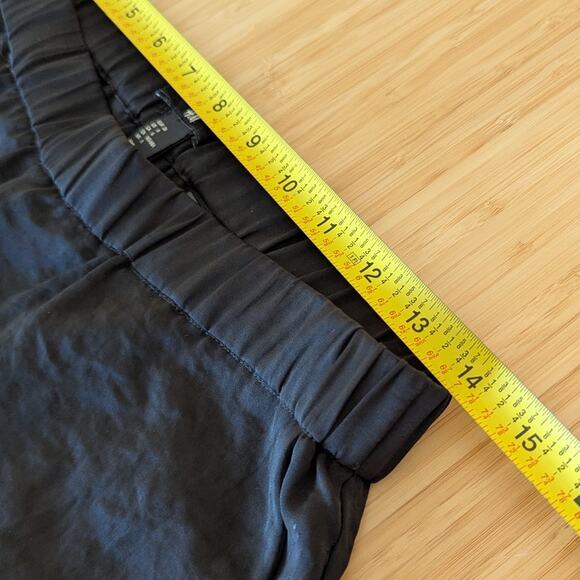 H&M HM Black Satin High Elasticated Waist Short Shorts, size 6 - Picture 6 of 8